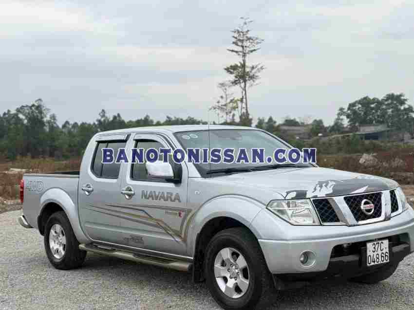 Cần bán xe Nissan Navara LE 2.5MT 4WD 2012 Số tay màu Bạc