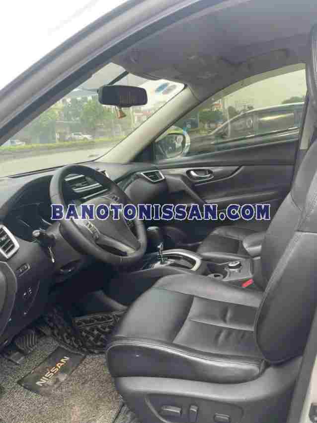 Cần bán gấp Nissan X trail 2.5 SV 4WD 2017 - Xe đẹp - Giá tốt