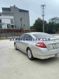 Cần bán gấp xe Nissan Teana 2.0 AT năm 2010, màu Bạc, Số tự động