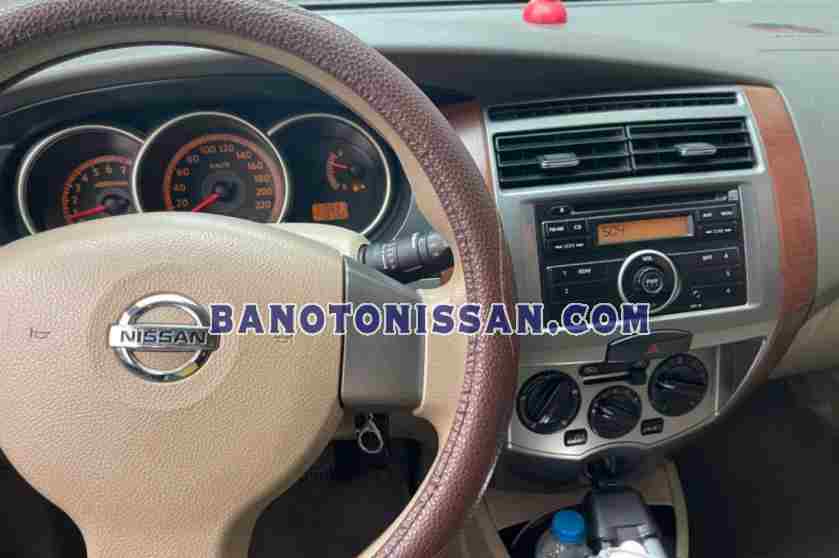 Nissan Grand livina 1.8 MT năm sản xuất 2010 giá tốt