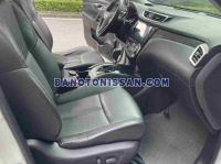Cần bán xe Nissan X trail 2.5 SV 4WD màu Trắng 2016